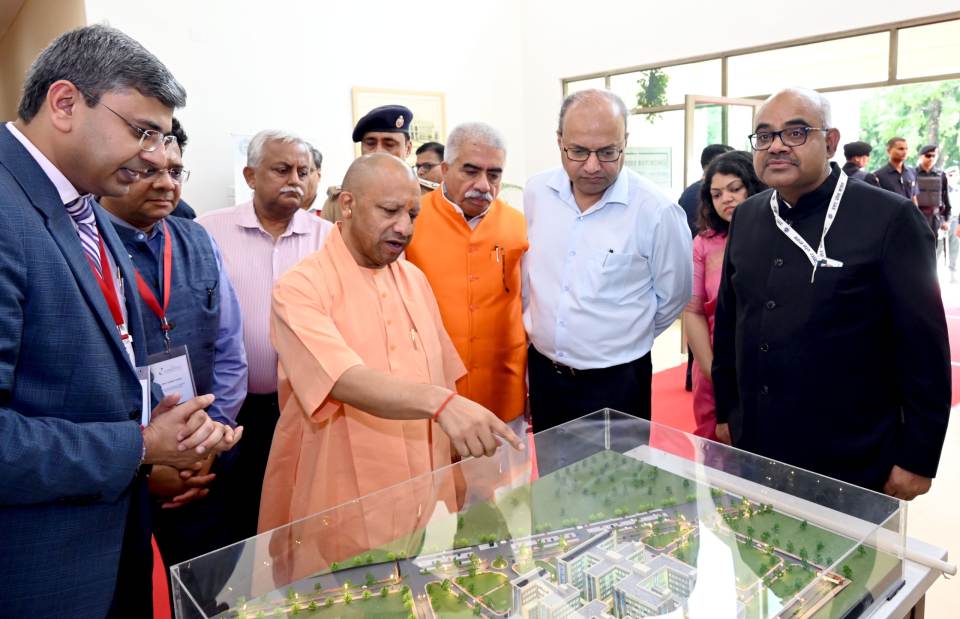 UP CM Yogi Adityanath Calls for Stronger Academia–Industry Collaboration at IITK Samanvay 2025 2 IITK-TCS MoU